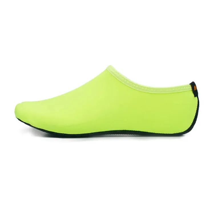 3mm Non-slip Rubber Embossing Texture Sole Solid Color Diving Shoes and Socks, One Pair(Fluorescent Green)