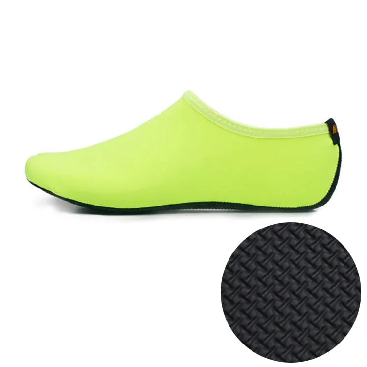 3mm Non-slip Rubber Embossing Texture Sole Solid Color Diving Shoes and Socks, One Pair(Fluorescent Green)