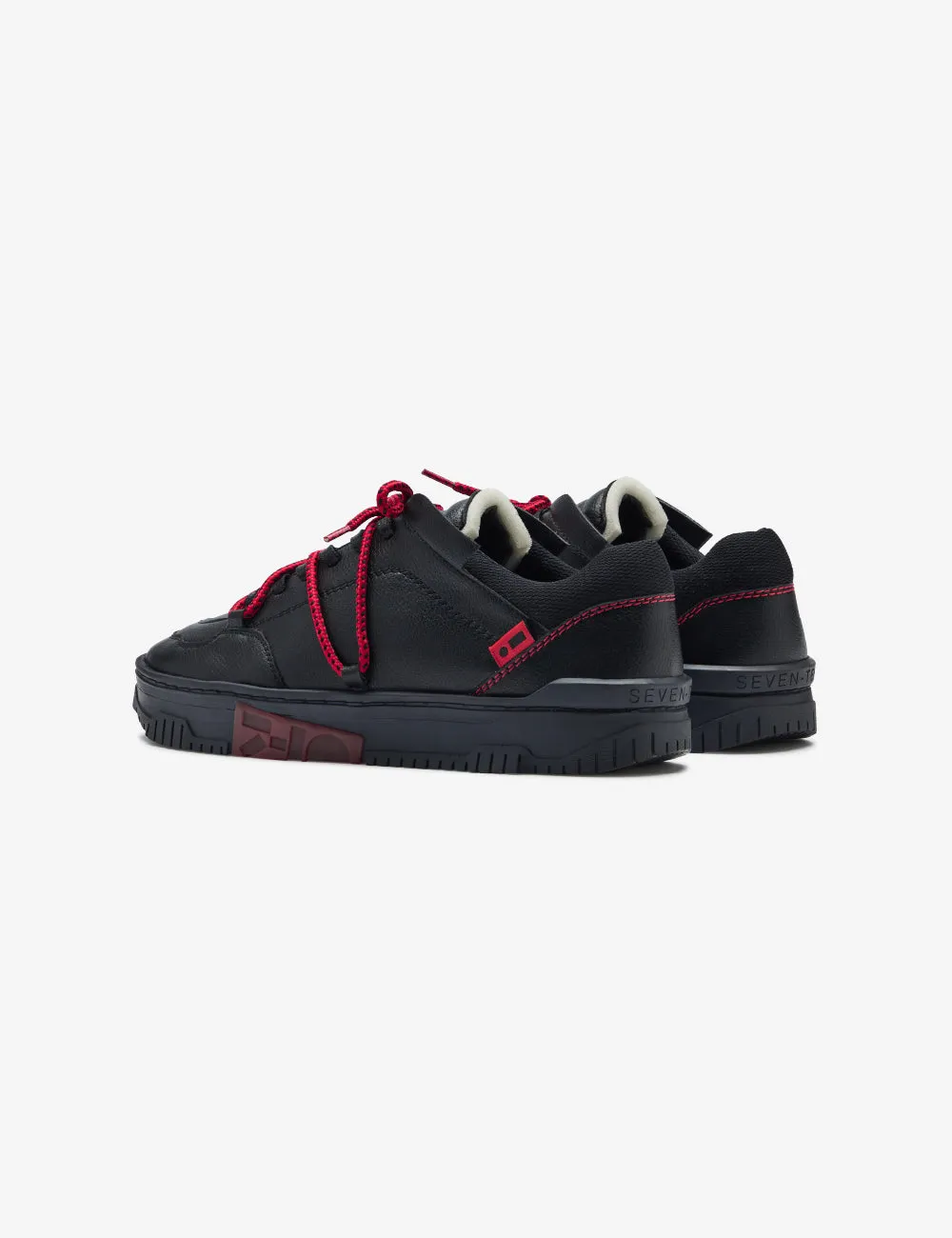 702 black & red low-top sneaker