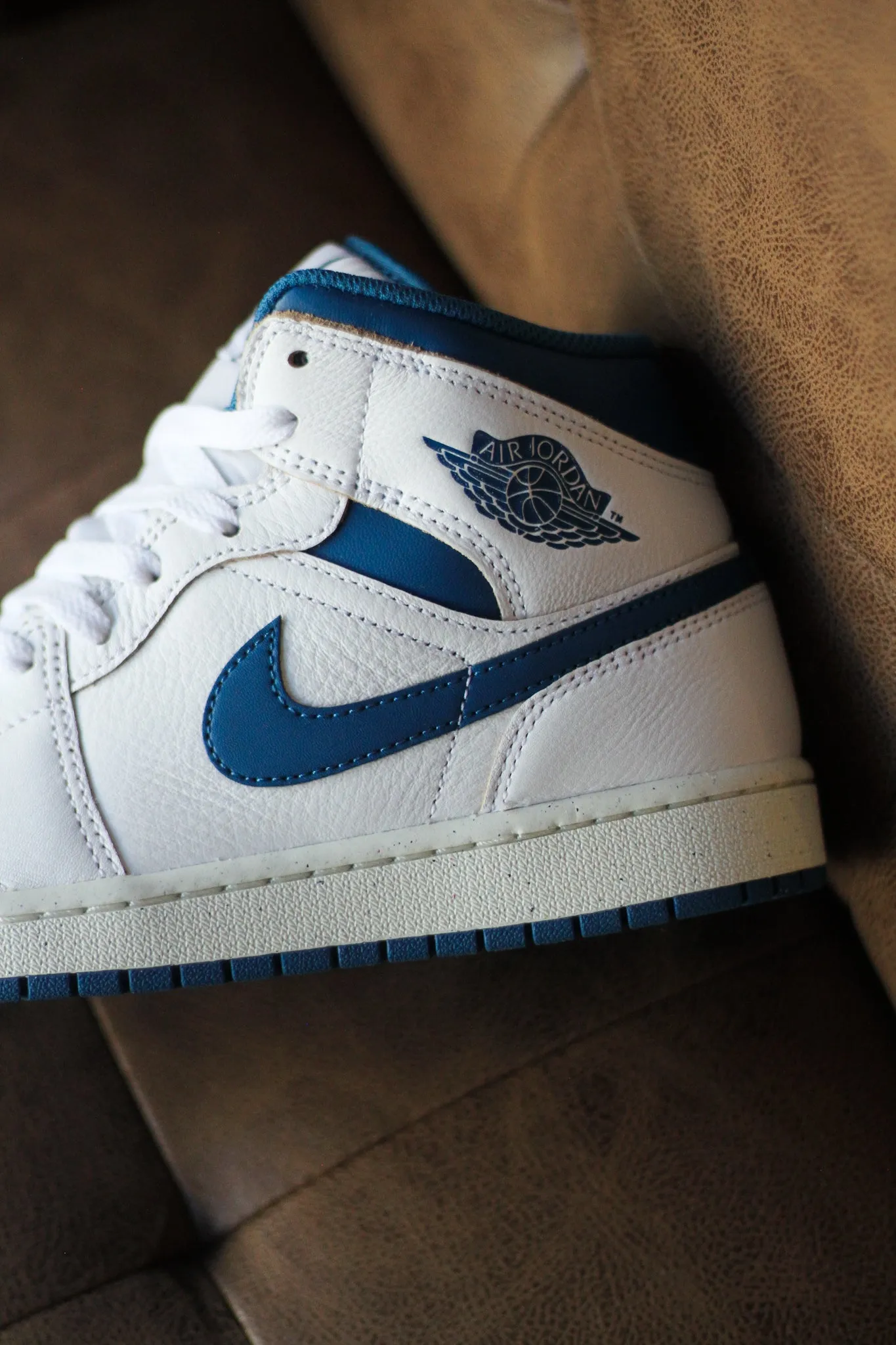 AIR JORDAN 1 MID SE "INDUSTRIAL BLUE"