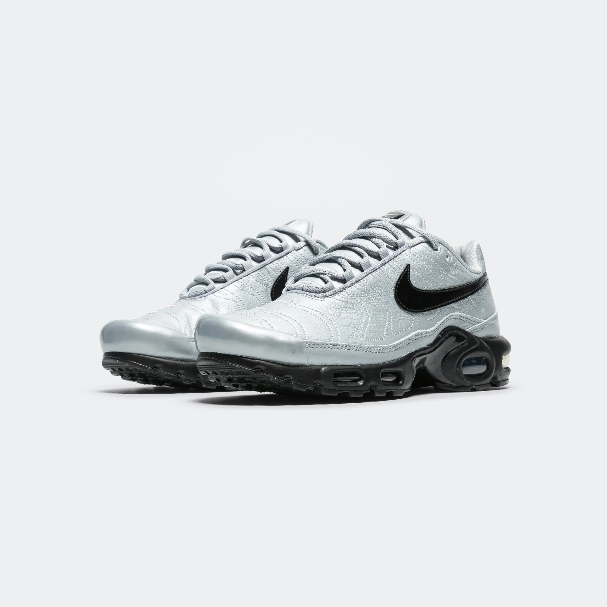 Air Max Plus - Wolf Grey/Black-Metallic Silver