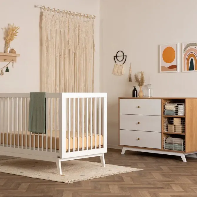 Dadada Baby - Central Park 3-drawer, Two Shelves Dresser