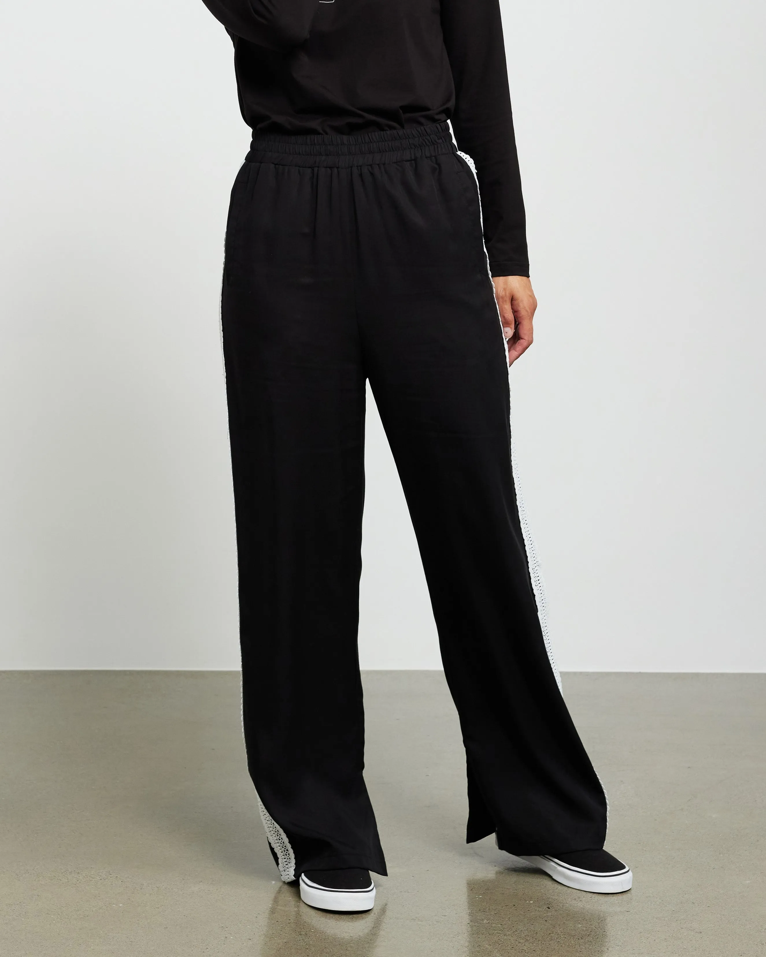 Et Alia Taylor Pant - Black/White