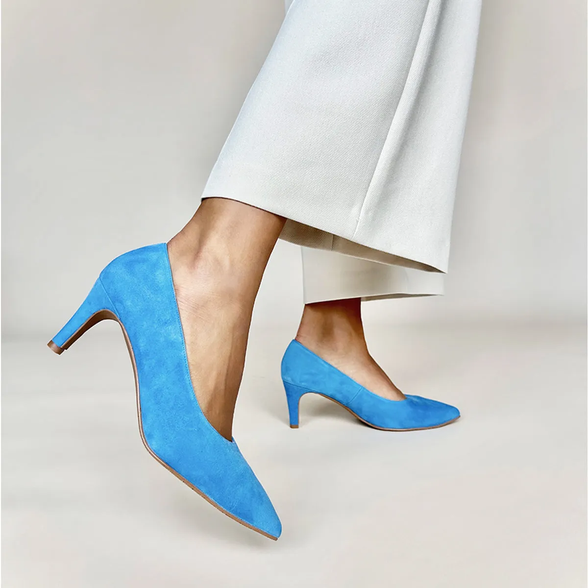 Eve Wide Fit Court Shoe – Blue Suede