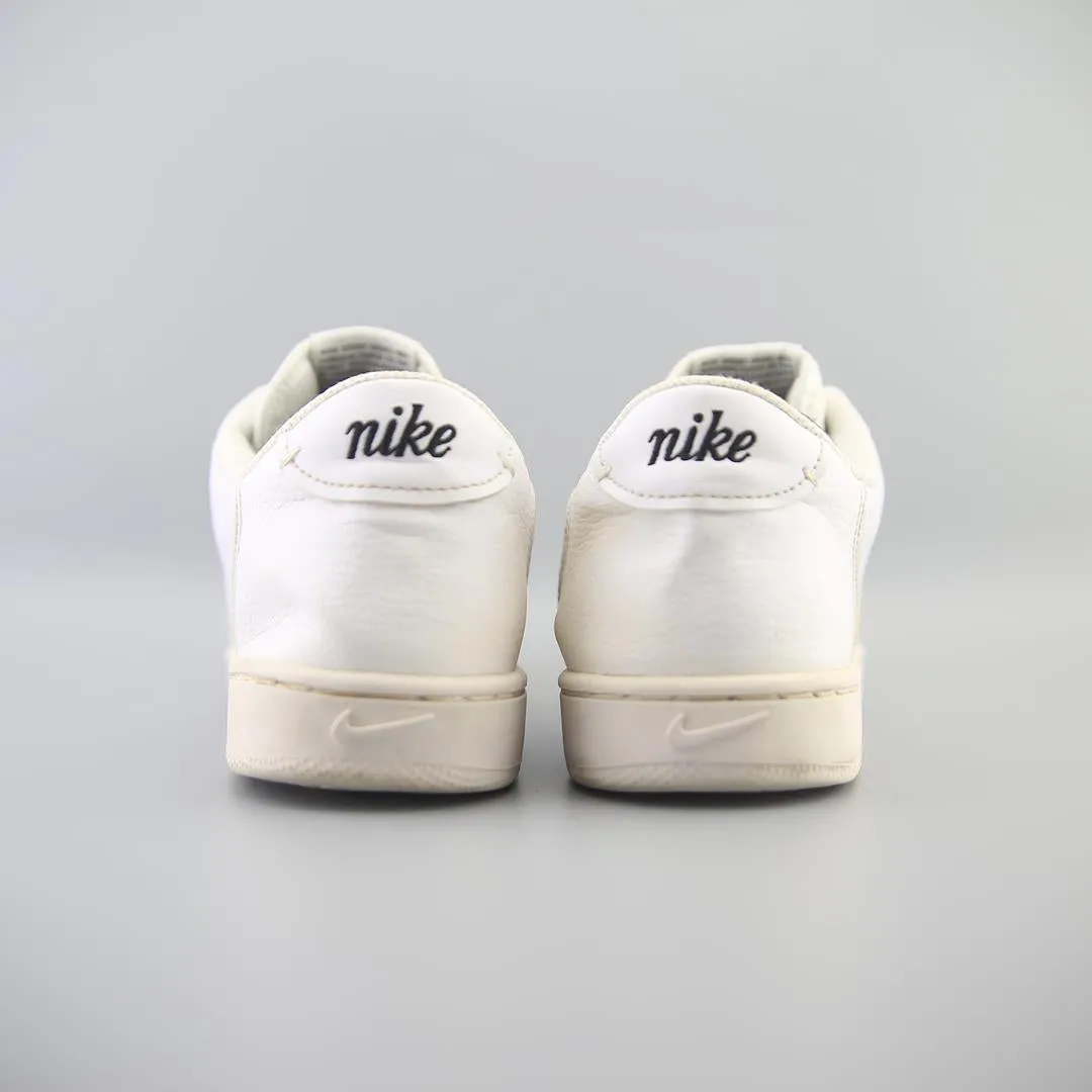 NIKE  COURT VINTAGE PREMIUM