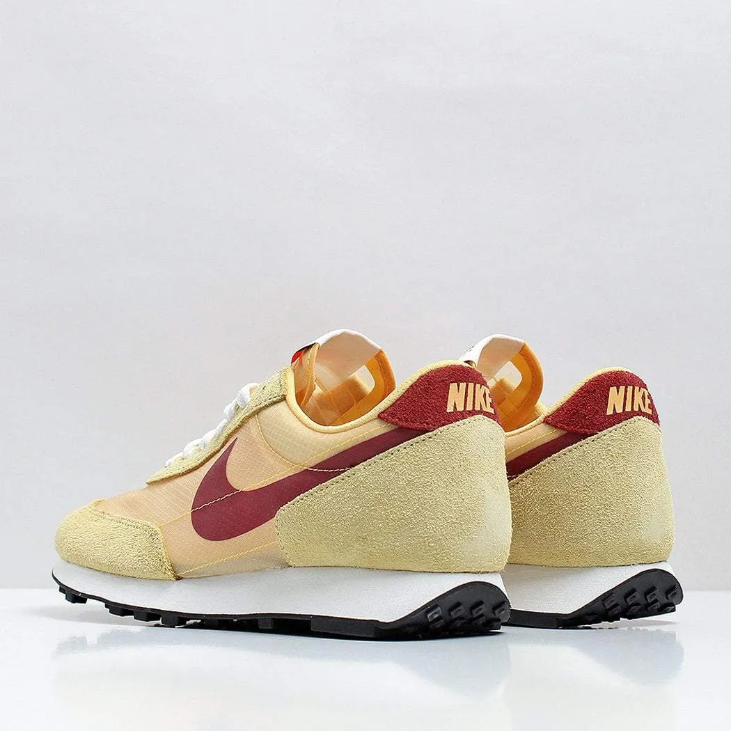 Nike DayBreak SP Shoes