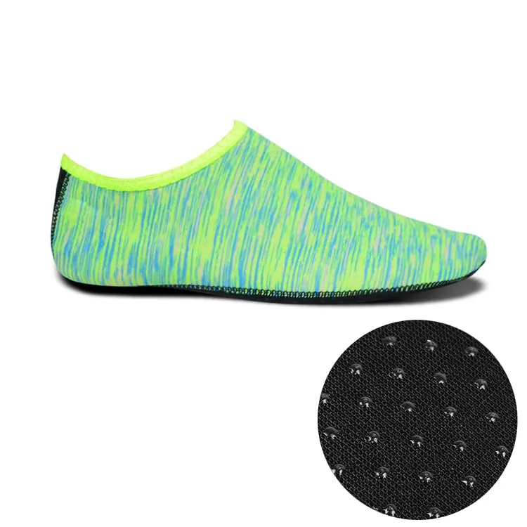 Non-slip Plastic Grain Texture Thick Cloth Sole Printing Diving Shoes and Socks, One Pair, Size:M (Green Lines)