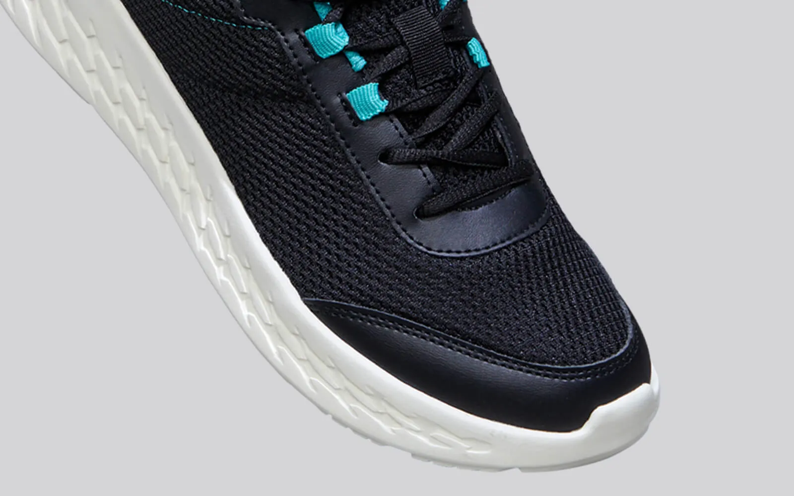 Relaxed Sporties : Black-Teal