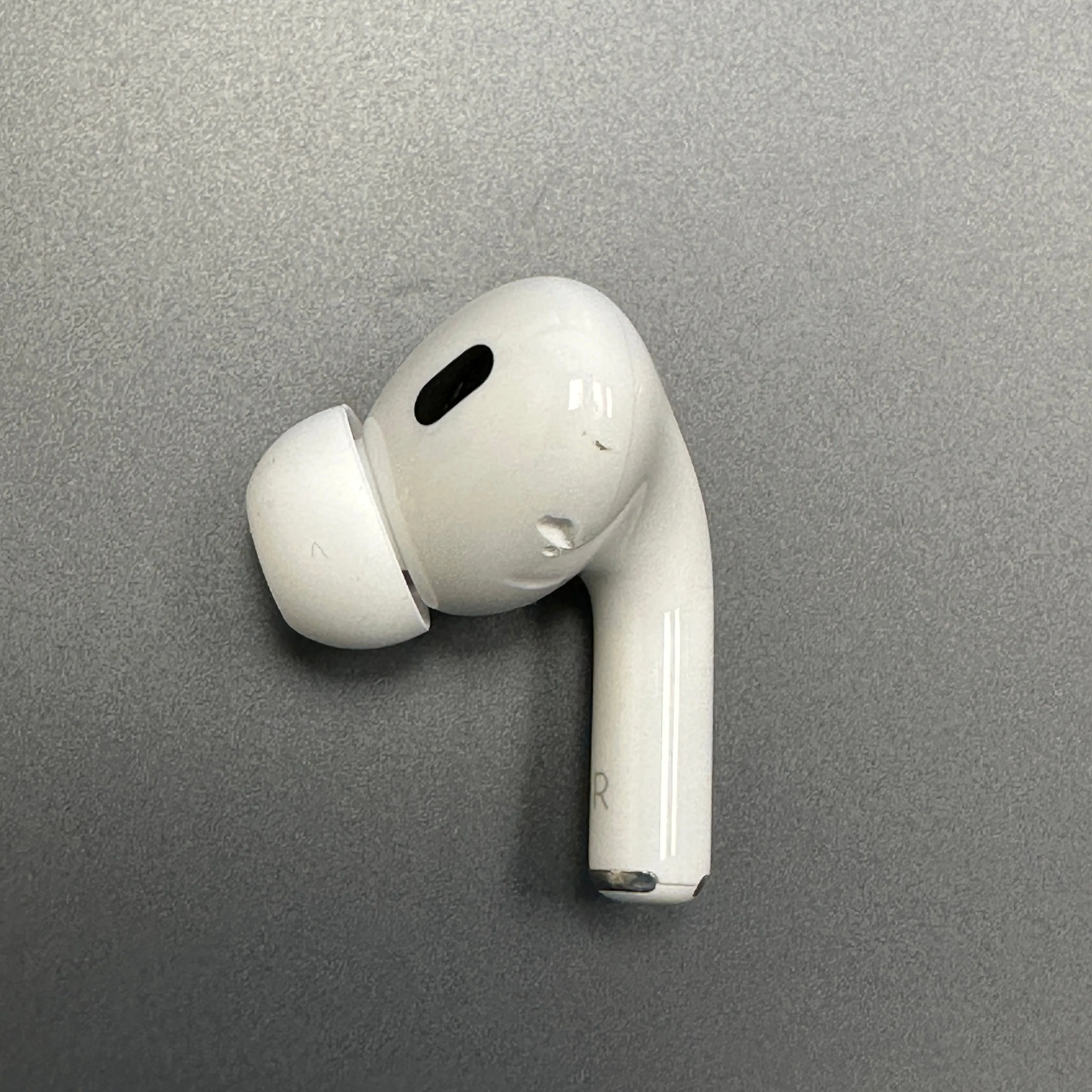 Right Replacement AirPod - AirPods Pro (2nd Generation) - Fair Condition