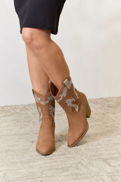 TEEK - FL Rhinestone Detail Cowboy Boots