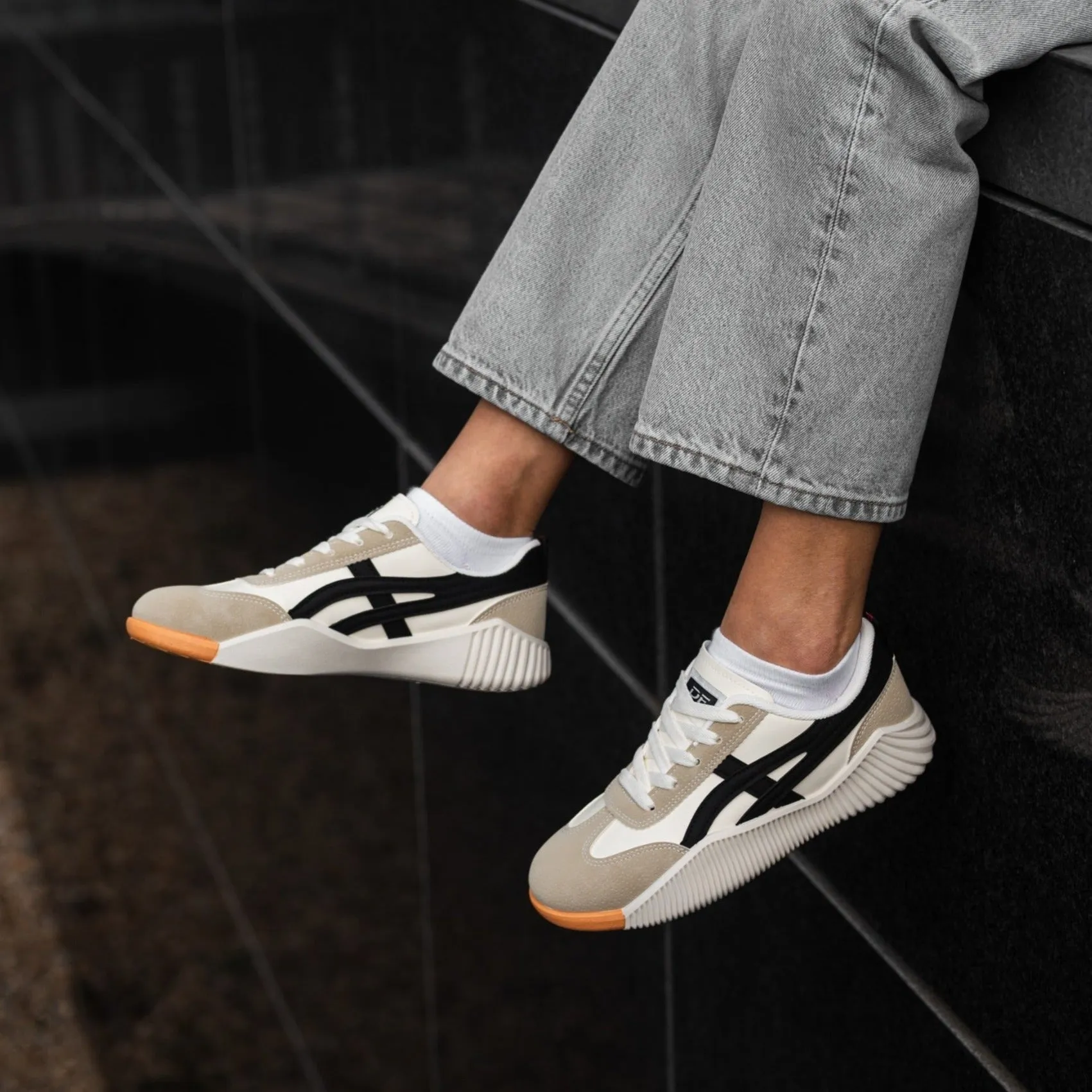 The Zoë Sneaker