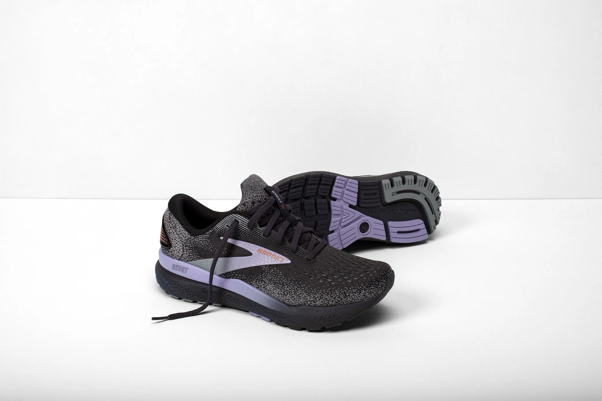 WOMEN'S BROOKS GHOST 16 1204071B093 COLOR:  EBONY/LAVENDER/COPPER