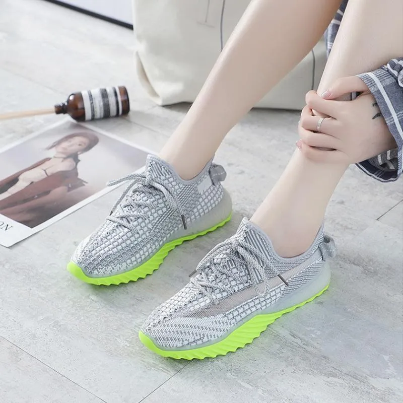 Women's Net Surface Breathable Lace-Up Sneakers